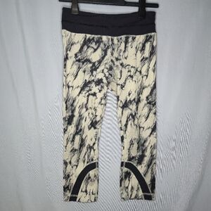 Lululemon Run: Inspire Crop 2 Great Granite Black Mohave Tan Leggings Size 6